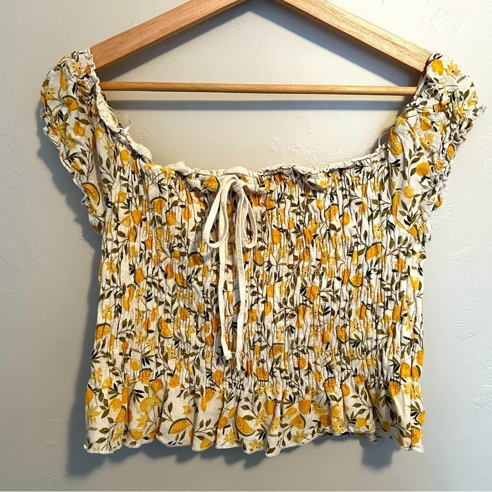 KIRIOUS LOS ANGELES Floral Lemon Smocked Cropped Off-Shoulder Top